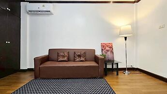 GRETA VILLA  Nakluea18