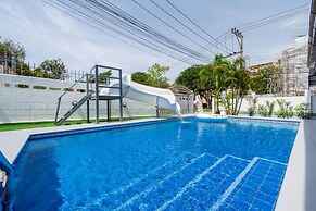 GRETA VILLA  Nakluea18