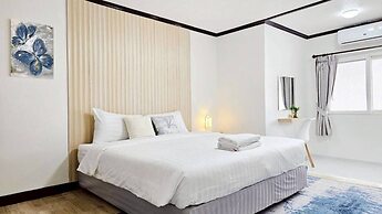 GRETA VILLA  Nakluea18
