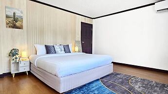 GRETA VILLA  Nakluea18