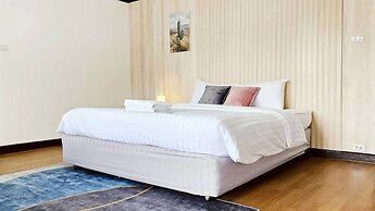 GRETA VILLA  Nakluea18