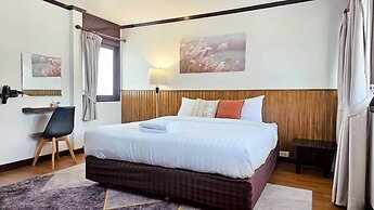 GRETA VILLA  Nakluea18