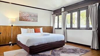 GRETA VILLA  Nakluea18