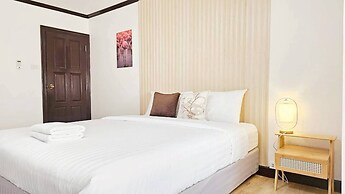 GRETA VILLA  Nakluea18