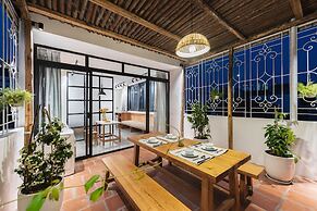Rooftop Green Oasis