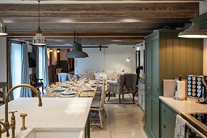 Stunning 6 BB Cottage & Annexe