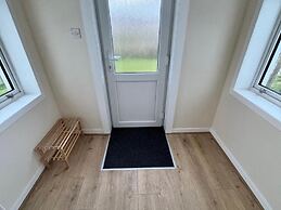 2 Borrodale - Sleeps 4 & Beautiful Mountain View