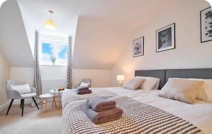 Modern Townhouse in Peterborough