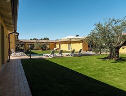 Agriturismo Agricoccinella - Pool&Restaurant