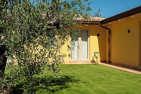 Agriturismo Agricoccinella - Pool&Restaurant