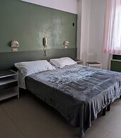 Hotel Plaza Rooms & Coffee - Adults Friendly