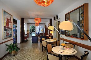 Hotel Plaza Rooms & Coffee - Adults Friendly