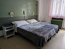 Hotel Plaza Rooms & Coffee - Adults Friendly