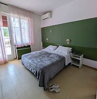 Hotel Plaza Rooms & Coffee - Adults Friendly