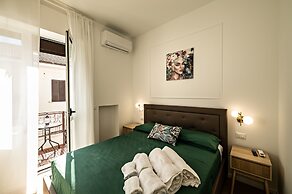 Marty Suites Luxury Rooms