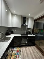 London 1 bed Luxe Flat Ilford Beautiful