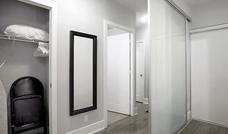 Toronto Icon Suites - CN Tower Downtown
