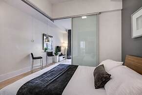 Toronto Icon Suites - CN Tower Downtown