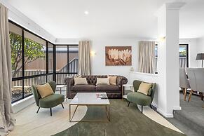 The Monaco Mansion Dianella - Sepal Stay