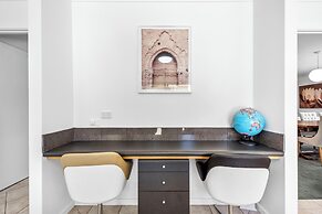 The Monaco Mansion Dianella - Sepal Stay