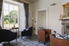 Moore Lodge