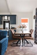Moore Lodge
