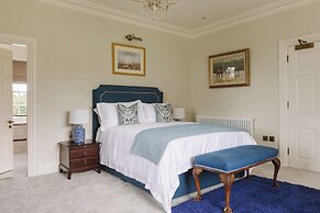 Moore Lodge