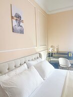 Flame B&B - Elegant Rooms