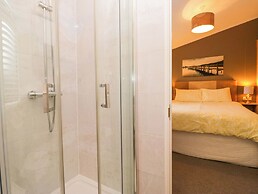 6 Waterside