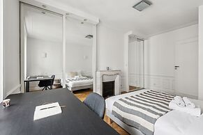 Stylish 3BR Near Tuileries Gardens