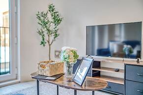Apartment 422