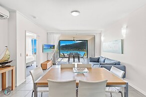 Whitsunday's, spa Bath, Beach, Marina, Infinity Pool, Restaurant