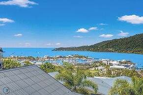 Whitsunday's, spa Bath, Beach, Marina, Infinity Pool, Restaurant