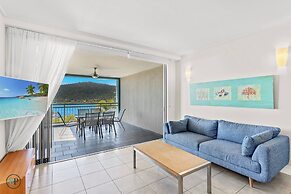 Whitsunday's, spa Bath, Beach, Marina, Infinity Pool, Restaurant