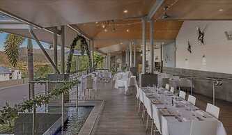 Whitsunday's, spa Bath, Beach, Marina, Infinity Pool, Restaurant