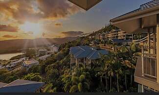 Whitsunday's, spa Bath, Beach, Marina, Infinity Pool, Restaurant