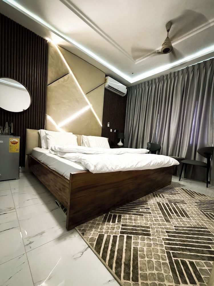 Villa Hills Hotel