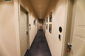 Noah Gate Hotel & Suites