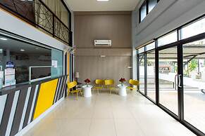 Riski Residence Bangbuathong