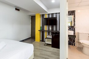 Riski Residence Bangbuathong