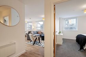 City Point Apartments by Guestz
