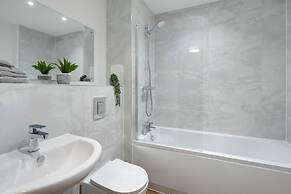 City Point Apartments by Guestz