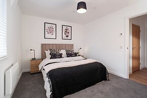 City Point Apartments by Guestz