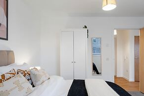 City Point Apartments by Guestz
