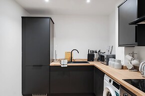 City Point Apartments by Guestz