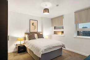 City Point Apartments by Guestz