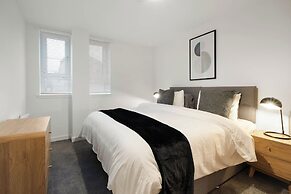City Point Apartments by Guestz