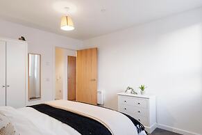 City Point Apartments by Guestz