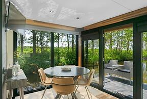 Doeke Sleat Houseboat