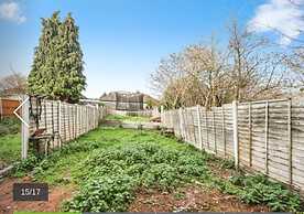 2 Bed Terrace House With Modern Touch